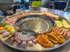 -哈哈碳都·牛肋条无限自助烤肉(台江万达店)