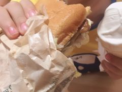 -麦当劳(展览路店)