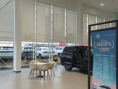 -上海冠松上汽大众4S店