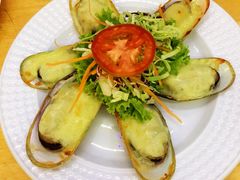 -J Daeng Seafood