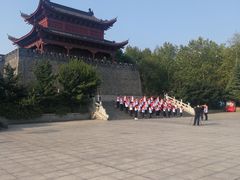 -巴陵广场