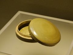 唐·越窑青釉粉盒-嘉定博物馆
