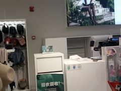 -H&M(华润万象城店)