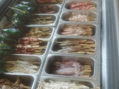 自助取餐区-万记麻辣烫国展总店