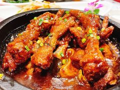 石锅虎皮凤爪-品大三(大行宫店)