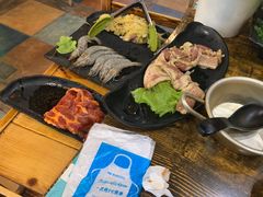-胡悦里韩式烤肉(芝罘万达广场店)