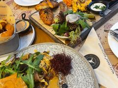 -Mark&Mars Restaurant