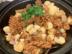 生嗜鱿鱼-高第街56号港式餐厅·精选(世茂广场宽厚里大明湖店)