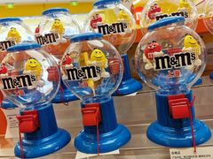 -m豆巧克力世界(上海世茂广场店)