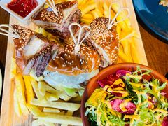 -恰餐厅及酒吧 CHAR Bar & Grill (北京丽都皇冠假日店)