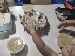-闫家驴肉老店(华电一校店)