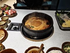 -贵府酸汤牛肉火锅·贵州老字号(飞山街店)