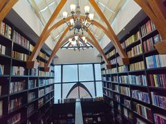 -钟书阁(松江泰晤士小镇店)