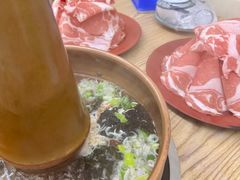 -洞庭洲·防空洞火锅·烧烤·铜锅涮肉(新百广场店)