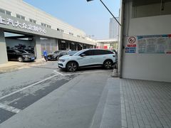 -成都华星西蒙上汽大众4S店(羊西线店)