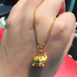 -六福珠寶(苏州人民商场店)