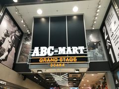 -ABC MART(心斎橋店)