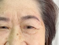 -一个差评成就的纹眉店