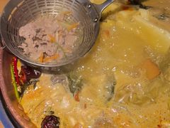 -洱火云南酸菜牛肉火锅(石景山当代商城店)
