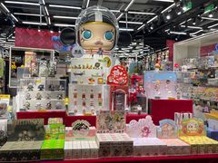 -泡泡玛特POPMART(侨福芳草地店)