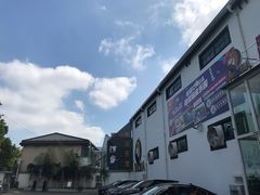 -嘿哟动霸CHUA·新潮玩运动娱乐中心·蹦床滑冰团建乐园