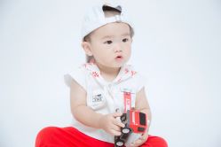 -小熊维尼高端儿童摄影(南山信和店)