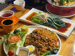 -月亮眼花园餐厅书吧酒吧