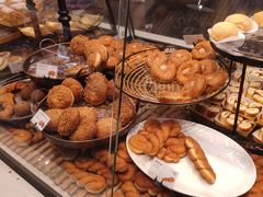 -巴黎贝甜(大宁国际商业广场店)