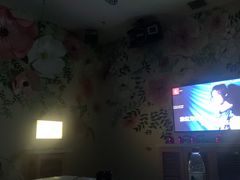 -范特西FANTASY量贩式KTV(民主广场店)