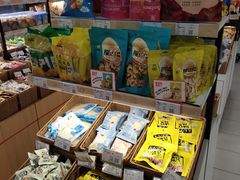 零售区-来伊份LYFEN(龙蟠中路店)