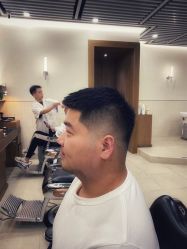 -MARTIN'S BARBER SHOP男士理发馆