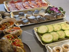 -围炉肉舍丹东海鲜烤肉·烤活鳗(步行街店)