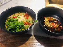 -尚尚仙·酸汤猪手·猪肚鸡火锅(华联万柳购物中心店)