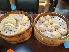全家福蒸饺-大龙汤包