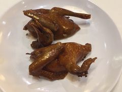 脆皮乳鸽-唐宫海鲜舫