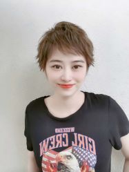 -十六番发型师事务所