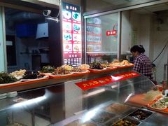 -亮亮面馆(经六路店)