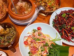 -老滇山寨•云南特色菜•地方菜•民族风情歌舞表演(金碧店)