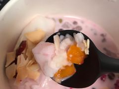 -津椰本·海南正宗椰奶清补凉(店一店)
