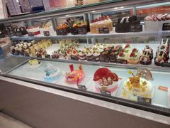 面包甜点陈列柜-面包新语(滨湖万达店)