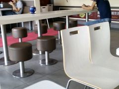 -华莱士·全鸡汉堡(沙井车站店)