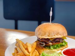 芝士蘑菇牛肉汉堡-ZEMOCAFE·FUSION FOOD(西交利物浦店)