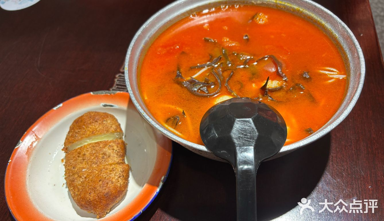 又来吃他家的米线了，堂食真好吃啊[坏笑]