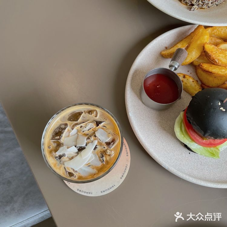 成都探店 走进石窟中吃个牛排