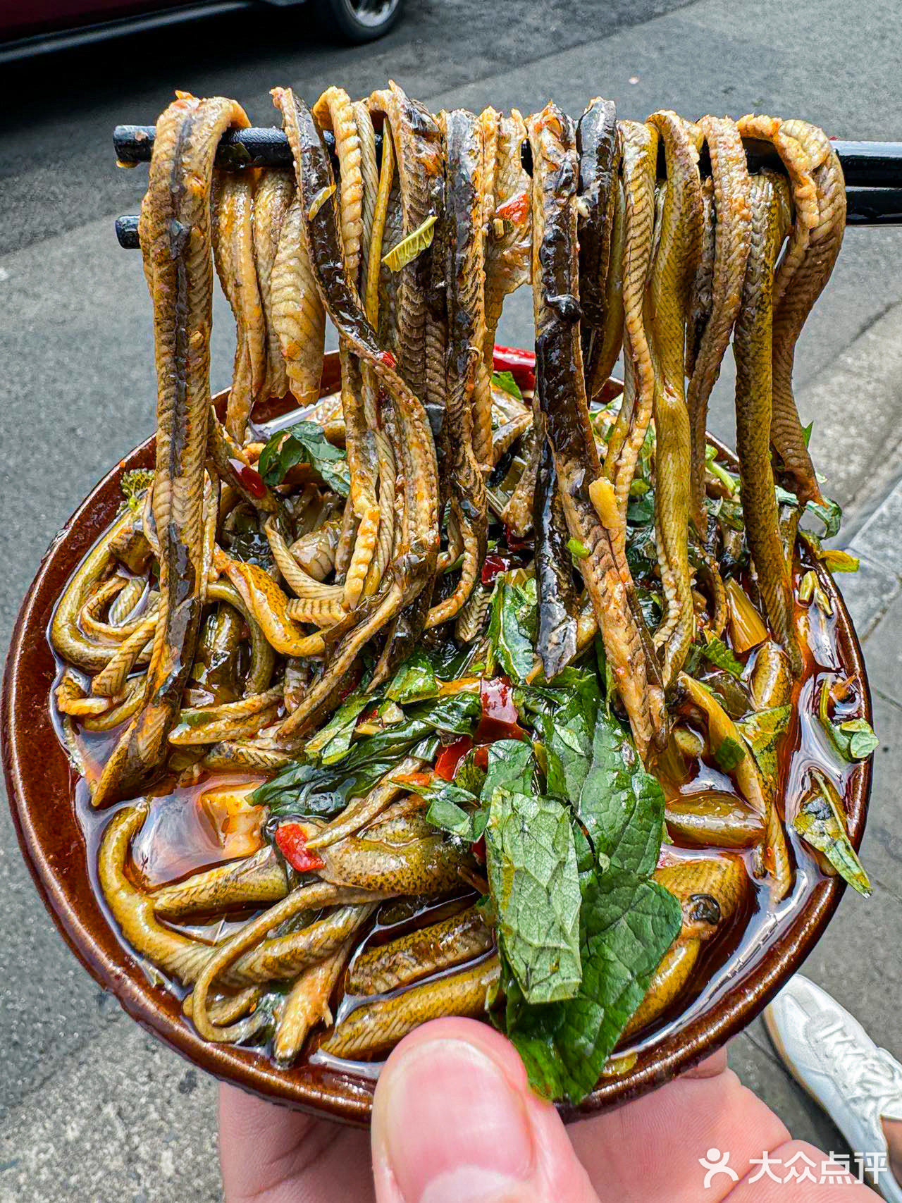 多少次去乐山就为了这一口鳝鱼丝！！