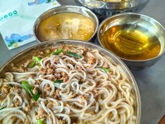 -正宗杨记普洱酸醋米线(总店)