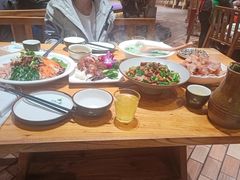 -老滇山寨•云南特色菜•地方菜•民族风情歌舞表演(金碧店)