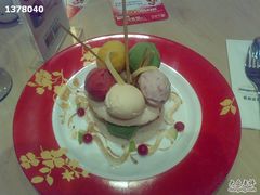 缤纷欢舞-哈根达斯(国瑞店)