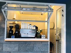 门面-AllorNothing横竖横咖啡(天虹店)