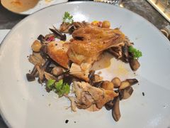 -LESCEDARS Brasserie Bistro香柏树